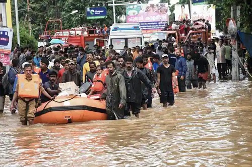 CENTRALISED CONTROLS ON FLOODS DISASTER MANAGEMENT IN INDIA