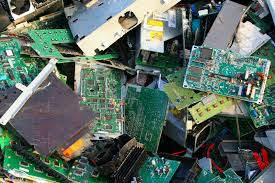 A STUDY OF AWARENESS TOWARDS ELECTRONIC WASTE AMONG COLLEGE STUDENTS