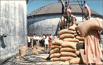 TRADITIONAL FOOD GRAIN STORAGE STRUCTURES IN NANDURBAR DISTRICT