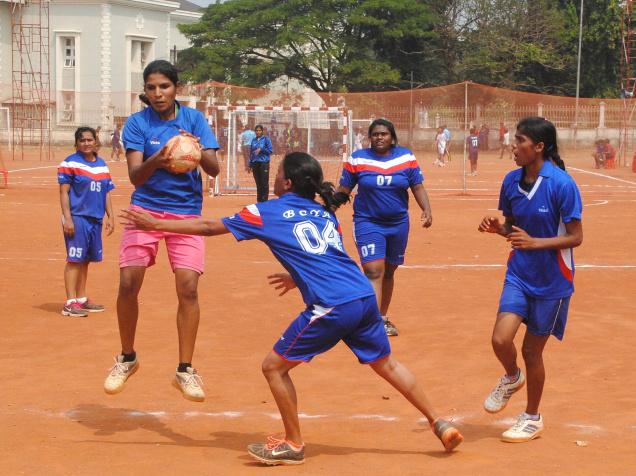“A COMPARATIVE STUDY ON ANXIETY AND  AGGRESSION AMONG NETBALL AND HANDBALL INTER- COLLEGIATE PLAYERS IN KARNATAK UNIVERSITY DHARWAD” 