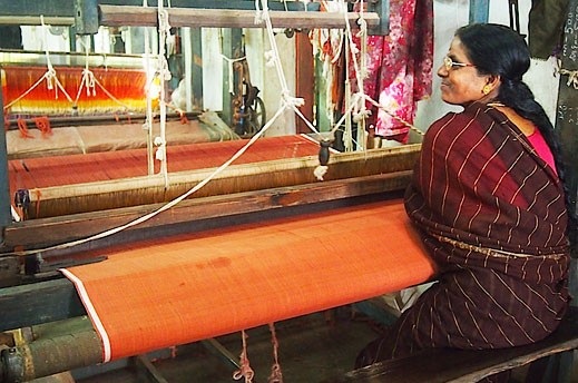 SMALL SCALE INDUSTRIES IN INDIAN CONTEXT:  PERSPECTIVE ON KHADI AND VILLAGE INDUSTRIES
