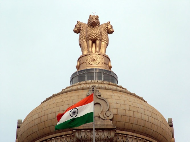 THE ROLE OF GOVT. ADMINISTRATION IN RULING DECENTRALISATION  IN INDIA
