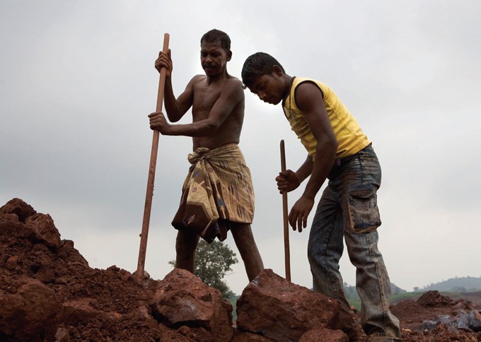 PROBLEMS AND CHALLENGES OF MINING WORKERS IN BELLARY  DISTRICT: A SOCIOLOGICAL ANALYSIS