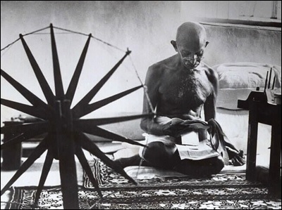 MAHATMA GANDHI’S EDUCATIONAL VIEWS : A REVIEW MAHATMA GANDHI’S EDUCATIONAL VIEWS : A REVIEW