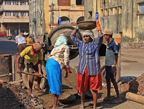 A STUDY OF WORKING CONDITION AND ECONOMICAL PROBLEM OF  LABOURSIN INDUSTRIAL WORKSHOP IN NAGPUR MIDC
