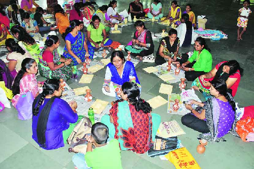नागपूर जिल्हयातील महिला बचत गटांच्या कार्य व नाबार्डच्या विविध योजनांची भूमिकाः एक अध्ययन