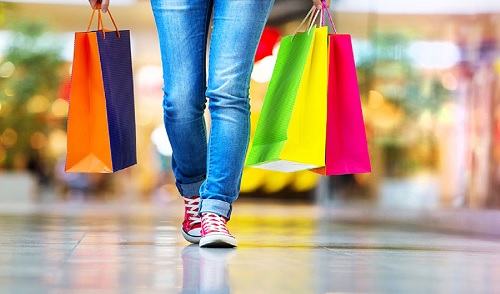 BRAND IMAGE AND BUYING BEHAVIOUR OF WOMEN  APPAREL CUSTOMERS