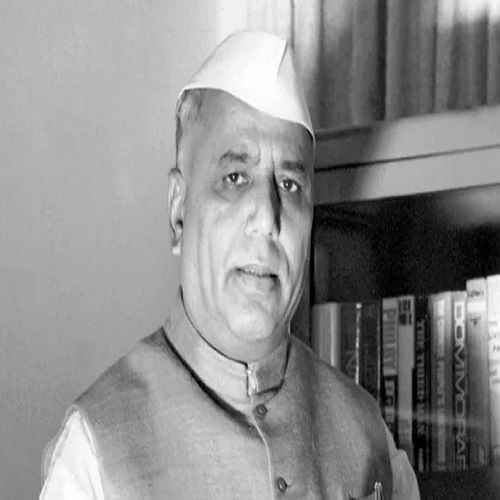 महाराष्ट्राच्या शैक्षणिक विकासातील मा.यशवंतराव चव्हाण यांचे योगदान