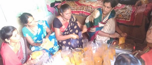 नागपूर जिल्ह्यातील स्वयंसहाय्य बचत गटामार्फत चालविल्या जाणा-या व्यवसायात येणा-या समस्याः एक अध्ययन