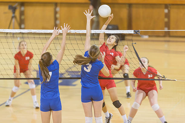 RELATIONSHIP BETWEEN TRAIT ANXIETY AND VOLLEYBALL  PLAYING ABILITY