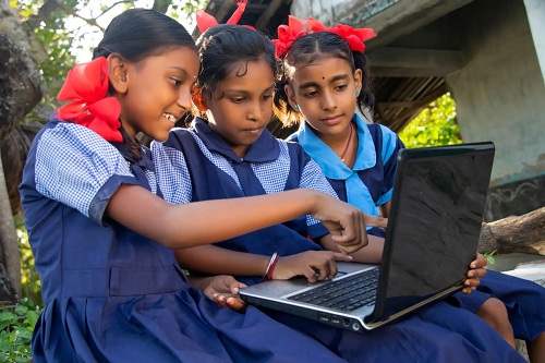 A STUDY ON INFLUENCE OF INTERNET USAGE, FACEBOOK USAGE AND  YOUTUBE USAGE ON ACADEMIC ACHIEVEMENT AMONG RURAL  SECONDARY SCHOOL STUDENTS