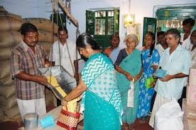 महाराष्ट्रातील सार्वजनिक वितरण व्यवस्थेतील वितरक व लाभार्थ्यांच्या सामाजिक,  आर्थिक व प्रशासकीय स्थितीचे चिकित्सक अध्ययन : विशेष संदर्भ भंडारा जिल्हा