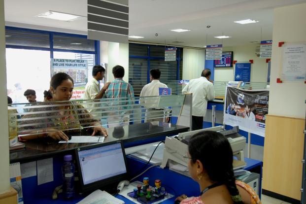 AN EMPIRICALSTUDYON RELA TIONSHIPS BETWEEN  CUSTOMER SA TISF ACTION, SERVICE QUALITY A TTRIBUTES AND CUSTOMER LOY AL TYIN  THE RET AILBANKING SECTOR.