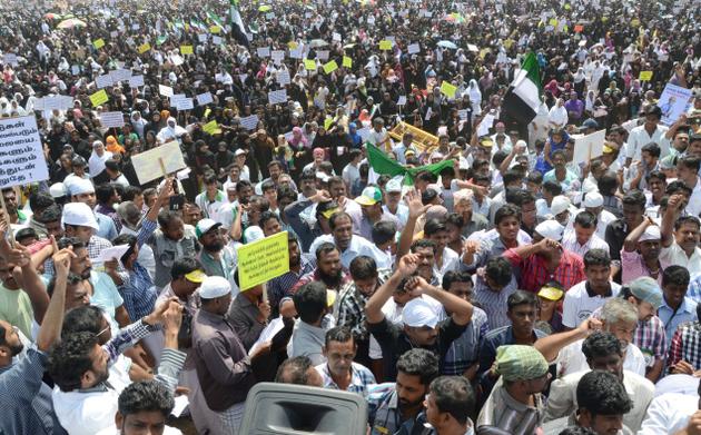 RESERV A TION POLICY: EMERGENCE OFBACKW ARD  NON-BRAHMINS AGAINSTFORW ARD NON-BRAHMINS  IN COLONIAL  T AMILNADU