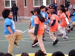 EFFECTOFCIRCUIT TRAINING ON SELECTED  PHYSICAL   AND PHYSIOLOGICAL V ARIABLES  AMONG SCHOOLSTUDENTS