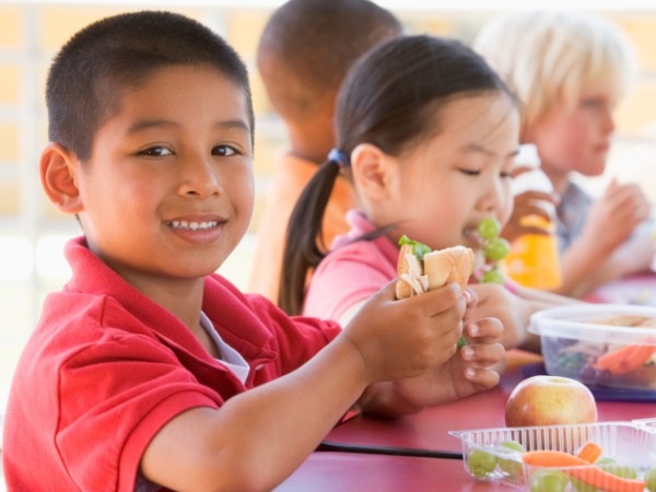 CHILD NUTRITION AS AN INDICATOR OF SOCIOE CONOMIC STATUS – A STUDY IN AKOLA CITY