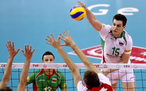 EFFECT OF SIX WEEKS MEDITATION PRACTICES ON SELF CONFIDENCE AMONG VOLLEYBALL PLAYERS