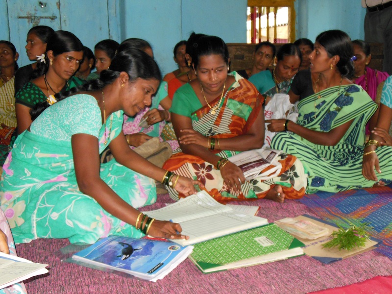 महाराष्ट्रातील  बचत गट चळवळी संदर्भात महिला आर्थिक विकास महामंडळाचे (माविम) योगदान