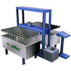 DESIGN OF ROLLER TYPE HANK DYEING MACHINE FOR SOLAPUR BASED TEXTILE INDUSTRY DESIGN OF ROLLER TYPE HANK DYEING MACHINE FOR SOLAPUR BASED TEXTILE INDUSTRY