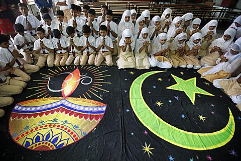 A STUDY OF HINDU-MUSLIM SYNTHESIS CENTERS IN KALABURAGI