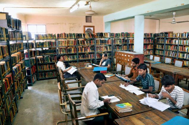 AUTHORSHIP PATTERNS AND COLLABORATIVE  RESEARCH TRENDS IN THE FIELD OF LIBRARY &  INFORMATION SCIENCE
