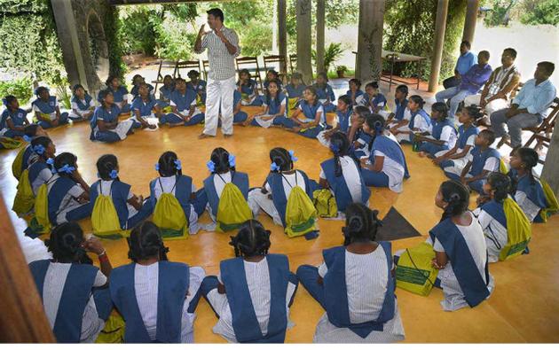 A STUDY ON ANXIETY TOWARDS LEARNING OF ENGLISH  AMONG HIGHER SECONDARY CLASS STUDENTS 