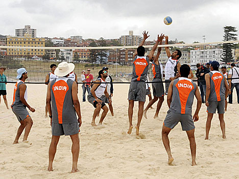 AGGRESSIONAND WILL TO WIN BETWEEN UNIVERSITY  LEVEL MALEHANDBALL AND VOLLEYBALL PLAYERS
