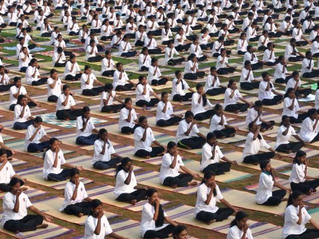 ENHANCING YOGA EDUCATION THROUGH  MULTIMEDIA TECHNOLOGY