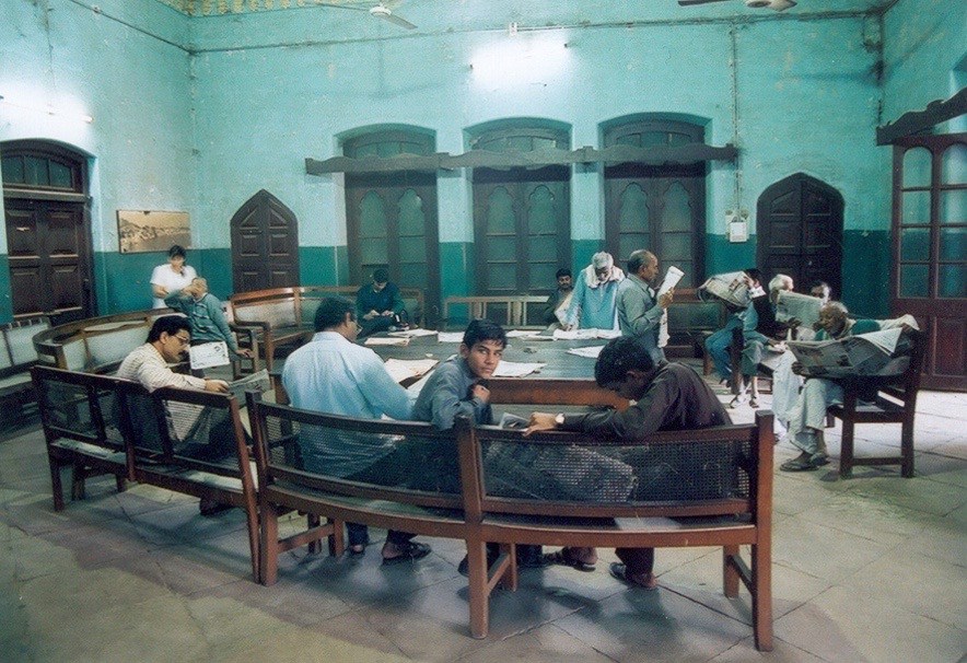 सार्वजनिक संपूर्ण शालेय ग्रंथालय निर्मिती एक शैक्षणिक आव्हान