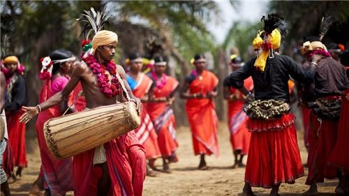 हिंदी गद्य साहित्य में आदिवासी चित्रण