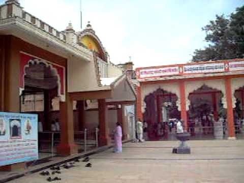SOCIO -RELIGIOUS CONTRIBUTIONS  OF SRI SIDDHAROODHA  SWAMI MATH   IN OUR HISTORY