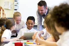 MENTAL HEALTH AND PROFESSIONAL COMPETENCIES  OF HIGH SCHOOL TEACHERS 
