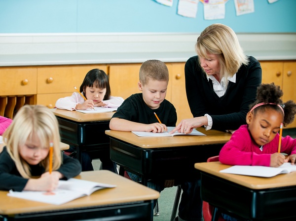 ENHANCING STUDENTS ACADEMIC ACHIEVEMENT STRATEGIES  FOR SCHOOL IMPROVEMENT