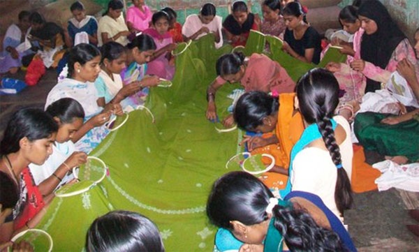 PROBLEMS OF ENTREPRENEURS IN HYDERABAD  KARNATAKA REGION