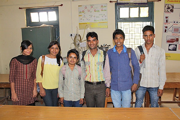 GENDER DIFFERENCES IN ENVIRONMENTAL  BEHAVIOUR OF HIGHER SECONDARY STUDENTS  FROM CENTRAL AND MADHYA PRADESH BOARD  OF SECONDARY EDUCATION