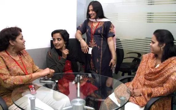 JOB SATISFACTION OF WOMEN LIBRARY  PROFESSIONALS IN KARNATAKA