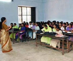 एन.सी.एफ.टी.ई. 2009 द्वारा प्रस्तुत बी.एड. पाठ्यक्रम में स्थानीय भाषा एवं परिवेश से जोड़ने पर शिक्षकों की भूमिका एन.सी.एफ.टी.ई. 2009 द्वारा प्रस्तुत बी.एड. पाठ्यक्रम में स्थानीय भाषा एवं परिवेश से जोड़ने पर शिक्षकों की भूमिका