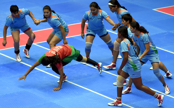 “A COMPARATIVE STUDY OF SOCIAL ECONOMIC STATUS AMONG THE INDIVIDUAL GAME PLAYERS AND TEAM GAME PLAYERS (FEMALE)” “A COMPARATIVE STUDY OF SOCIAL ECONOMIC STATUS AMONG THE INDIVIDUAL GAME PLAYERS AND TEAM GAME PLAYERS (FEMALE)”