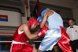 EFFECTS OF RAPID WEIGHT LOSS ON MOOD AND PERFORMANCE AMONG AMATEUR BOXERS EFFECTS OF RAPID WEIGHT LOSS ON MOOD AND PERFORMANCE AMONG AMATEUR BOXERS