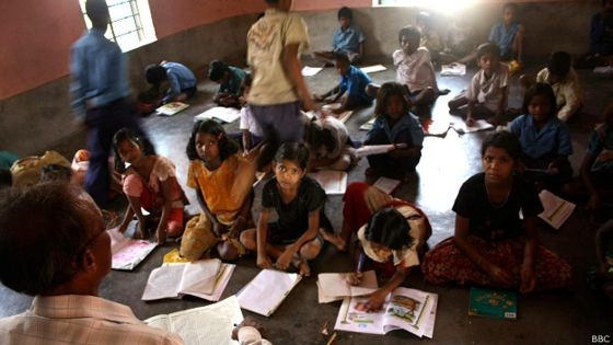 सर्वसमावेशक शिक्षणामध्ये सामान्य विद्यार्थ्याच्या बरोबर विशेष गरजा असणा-या विद्यार्थ्यांना सामावून घेत असताना शिक्षकांची भुमिका