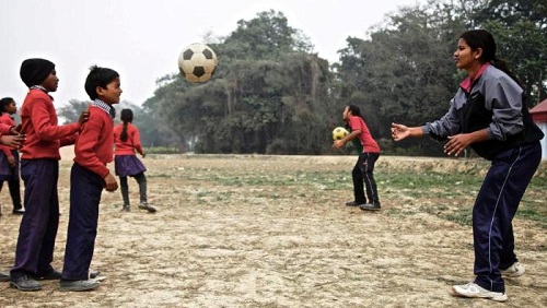 SOME SOCIOLOGICAL ASPECTS OF SPORTS EDUCATION -AN ANALYSIS