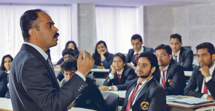 “INTERNSHIP PROGRAM IS MILESTONE TOOL FOR FINAL PLACEMENT  OF STUDENTS IN COMMERCE & MANAGEMENT STREAM”