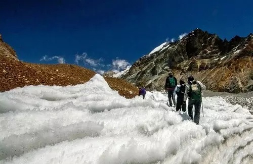 CLIMATE CHANGE IMPACTS ON MOUNTAIN  COMMUNITIES, PERCEPTION AND  ADAPTATION IN ‘DABKA WATERSHED’ OF  UTTARAKHAND