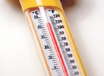 TO DETERMINE ATMOSPHERIC TEMPERATURE WITH  THE HELP OF INSTRUMENTS